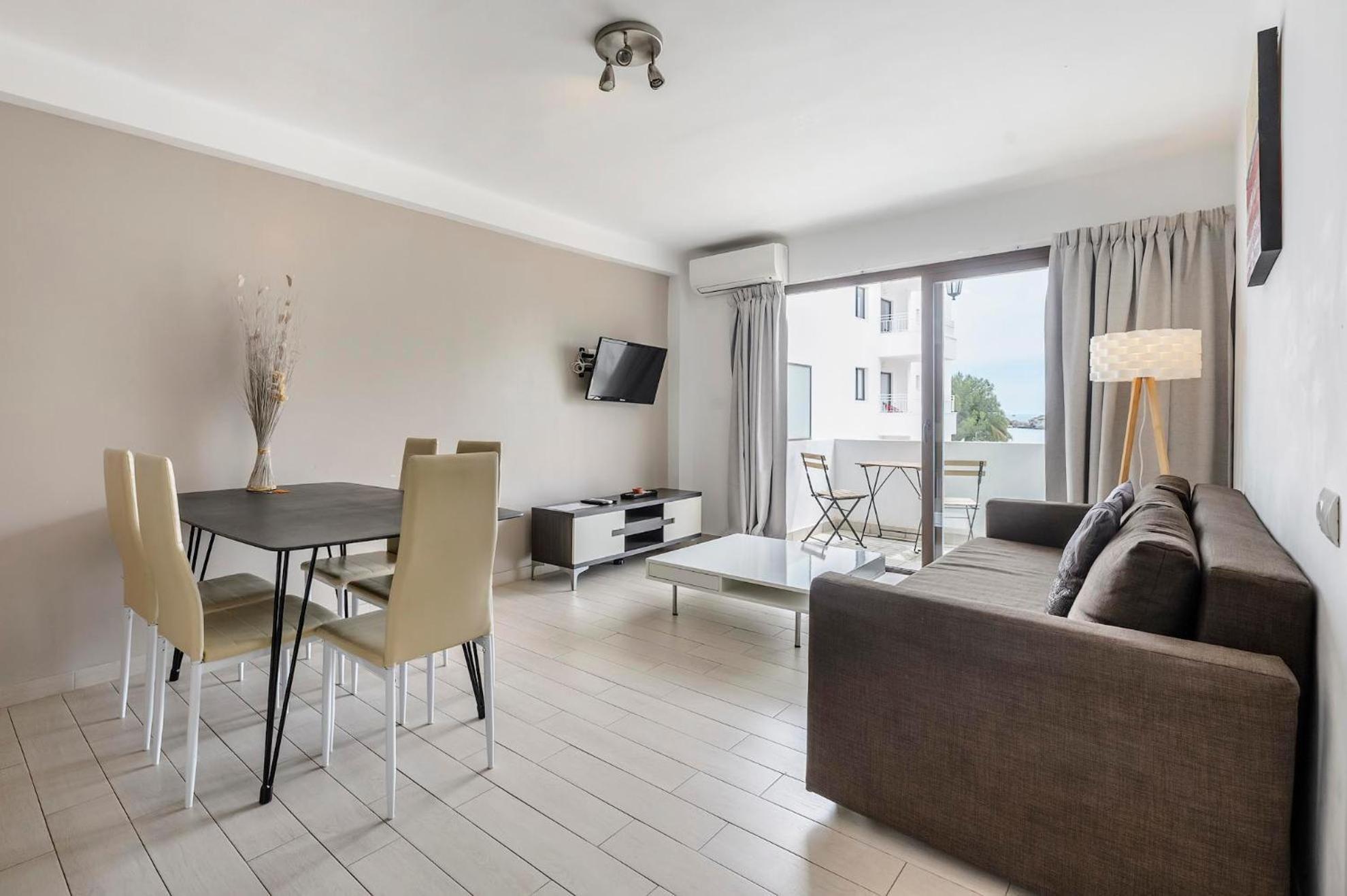 Apartamentos Esmeralda Ibiza Екстериор снимка