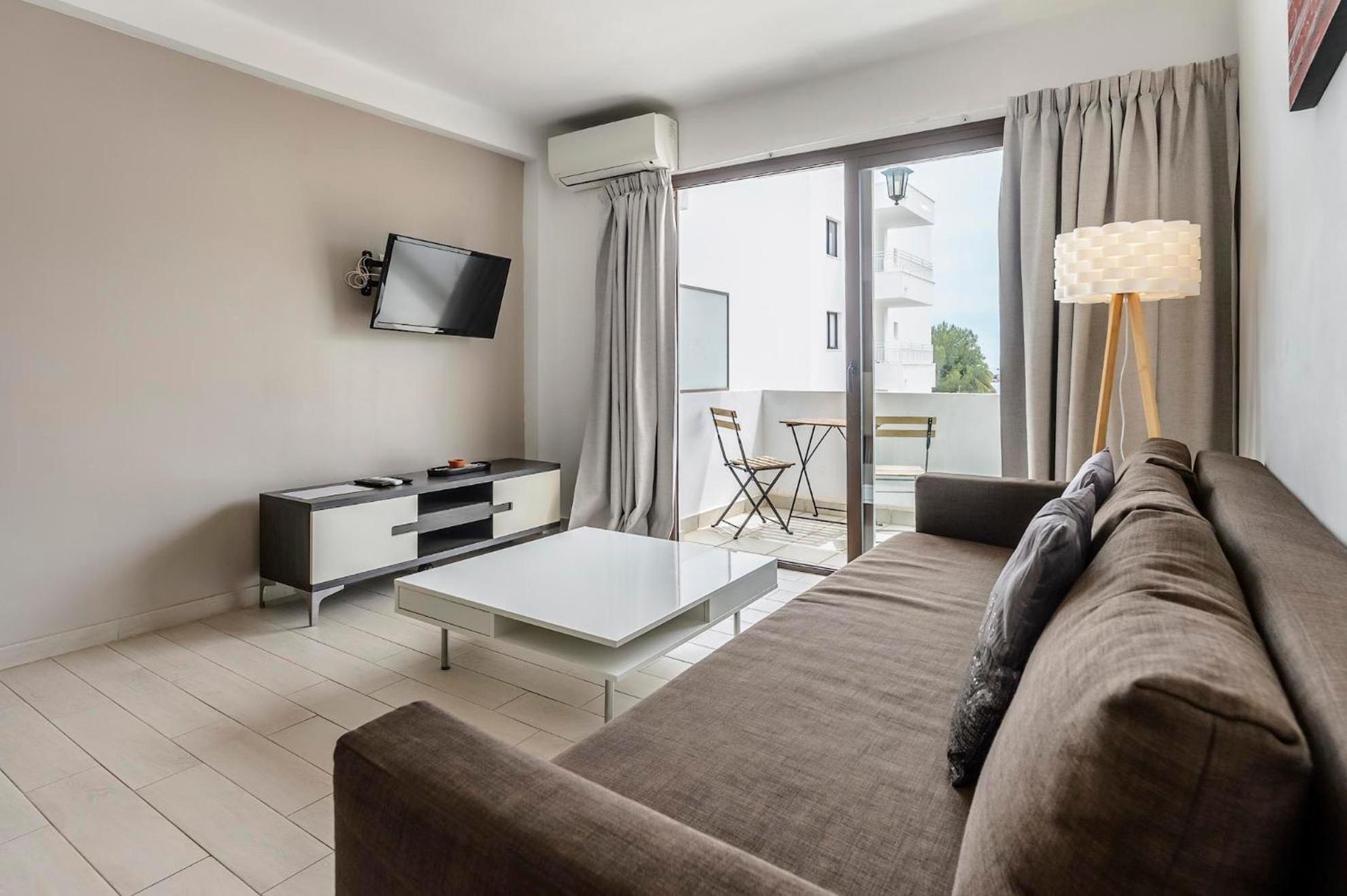 Apartamentos Esmeralda Ibiza Екстериор снимка