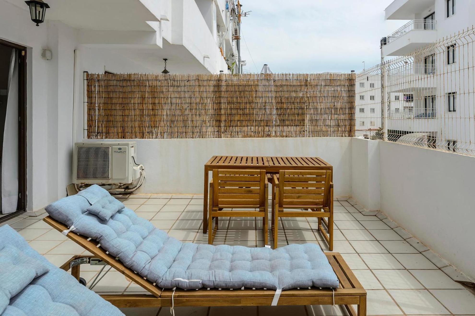 Apartamentos Esmeralda Ibiza Екстериор снимка